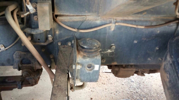 HINO FM 3M - 240 HP M10C สิบล้อดั๊มพ์ 2 เพลา กระบะดั๊มพ์เหล็ก 12 ตันของสามมิตรสภาพสวยดีพร้อมบรรทุกได้เลย มีระบบลากพ่วงครบพร้อม เครื่องยนต์แน่นดีแรงดี ภายในห้องเก๋งสะอาดสวยคอนโซลครบ แอร์เย็น พวงมาลัยเพาเวอร์ ระบบเบรคทริ๊ปฟี้ครบครัน ช่วงล่างคัชซีสวยเดิมๆไม่