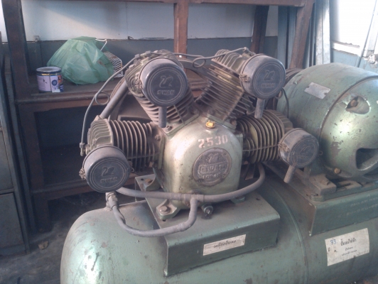 ปั้มลมขนาด 4 หัว 10 HP  200 ลิตร 25,000