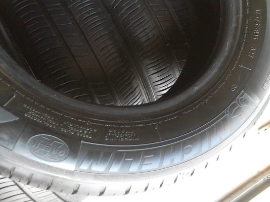175/65R14 MICHELIN ENERGY XM2 ขาย ชุด 4 เส้น   ปี 2013  TEL.081-427-3941