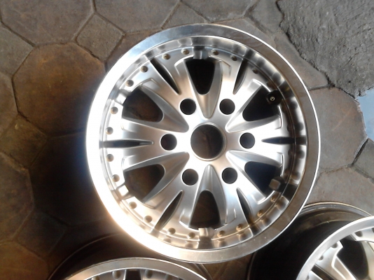 LENSO  B06  แม๊ก 6 รู   ขอบ 15    ( 7 J X15 )  ET+20    ชุด 4 ใบ    TEL.081-427-3941