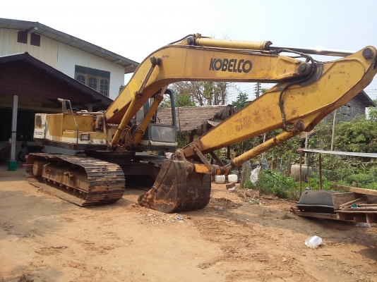 ขายรถแม็กโค / โกเบลโก้ SK200 มาร์คทู / เครื่อง 6D31 / ปั้ม K3V / ตัวเดินใหญ่