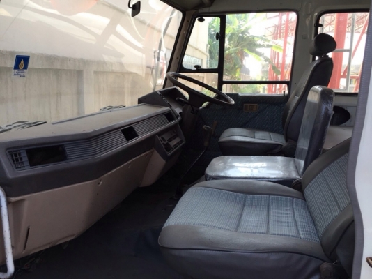 รถหลุดจำนำคับ ทำใหม่มาทั้งคัน ยางใหม่( ยาว7เมตรกว่า )รถตามรูป