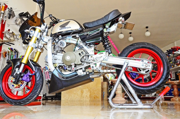 มังกี้แต่งๆๆ กอลิล่า แต่ง ลดราคาทุกรุ่น ต้อนรับปีใหม่ ด่วนๆๆ ลดๆๆ