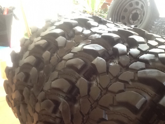 ขายยางตะขาบ 33 x 16 ปี 12