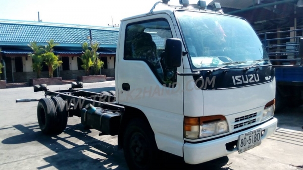 รถบรรทุก 6 ล้อ ISUZU รุ่น NKR71LY52   ปีจดทะเบียน 2544  130 แรงม้า