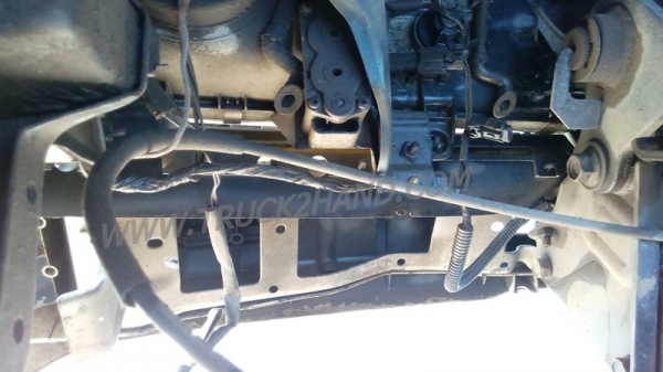 รถบรรทุก 6 ล้อ ISUZU รุ่น NKR71LY52   ปีจดทะเบียน 2544  130 แรงม้า