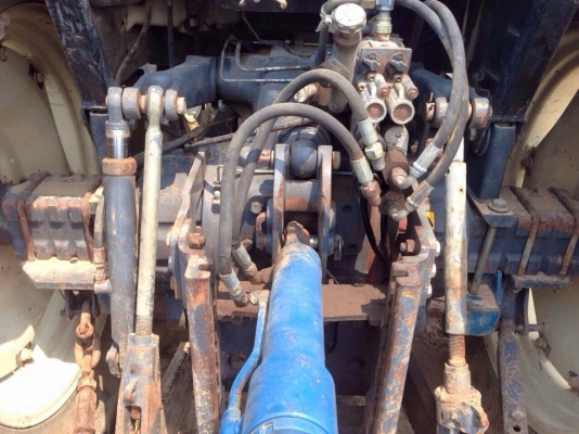 ขายรถไถ new holland เกียร์ธรรมดา ขายรถไถ new holland เกียร์ธรรมดา