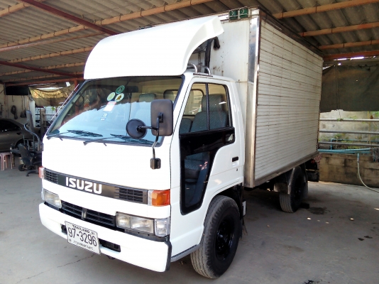 4 ล้อบรรทุก *ตู้เย็น สแตนเลส*  ISUZU  NKR  88  แรงม้า  * ยาว 3.20 ม. *  รถสวยเดิม+สวยจริง+สภาพพร้อมใช้งาน  * มีเล่มพร้อมโอน *