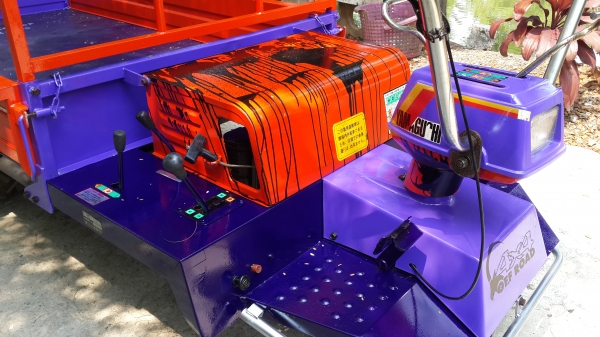 รถบรรทุกการเกษตรและก่อสร้าง นั่งขับ รหัส K - 23