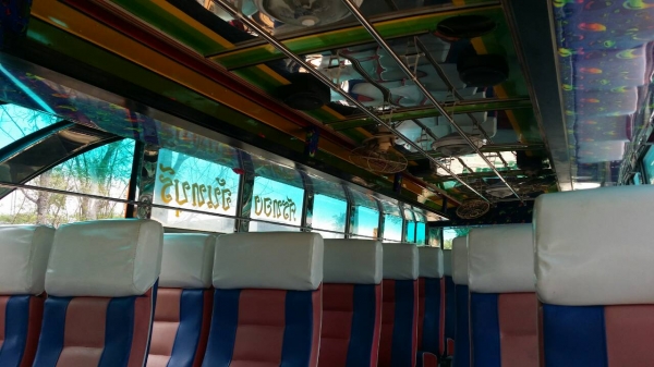 รถบัสBENZ สวยมาก สภาพนางฟ้า เอกสารครบ 6bgจีฟฟลดเหลีอ250,000แยกขายอะไหล่ก็ขายครับ