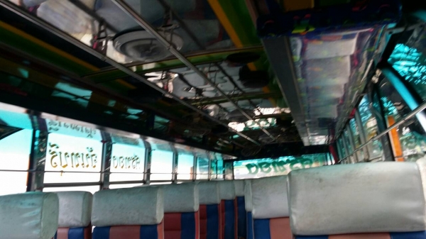 รถบัสBENZ สวยมาก สภาพนางฟ้า เอกสารครบ 6bgจีฟฟลดเหลีอ250,000แยกขายอะไหล่ก็ขายครับ