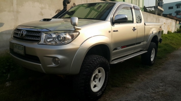 VIGO 4x4 2005 Extra Cab สีบรอนเงิน สีเดิมทั้งคัน100\%  350,000 บาท