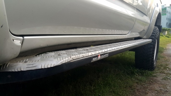 VIGO 4x4 2005 Extra Cab สีบรอนเงิน สีเดิมทั้งคัน100\%  350,000 บาท