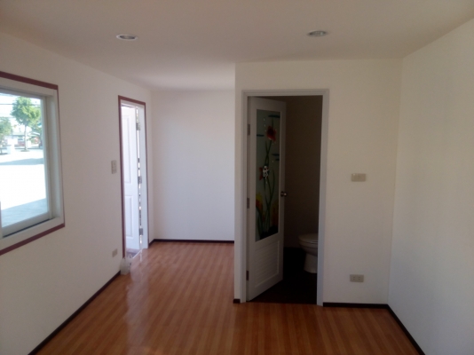 ขายบ้านน๊อคดาวน์ราคาเริ่มที่ 100,000 บาท พร้อมส่ง กทม