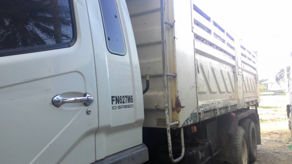 รถมิตซู 10 ล้อดั้ม FN627PNC  260 แรงม้า. ปี 48  ( ขายแม่ , ลูก. )   สนใจติดต่อ 081 - 6079515