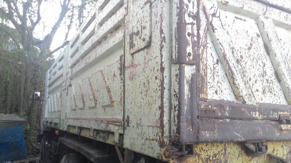 รถมิตซู 10 ล้อดั้ม FN627PNC  260 แรงม้า. ปี 48  ( ขายแม่ , ลูก. )   สนใจติดต่อ 081 - 6079515