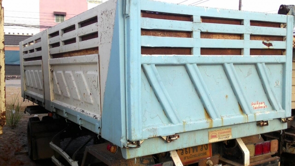 รถมิตซู 10 ล้อดั้ม FN627PNC  260 แรงม้า. ปี 48  ( ขายแม่ , ลูก. )   สนใจติดต่อ 081 - 6079515