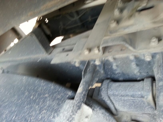 รถฮีโน่ 10 ล้อ หัวลาก FM1A  344 แรงม้า. ปี 54  ( * ขาย เฉพาะแม่. )   สนใจติดต่อ  081 - 6079515