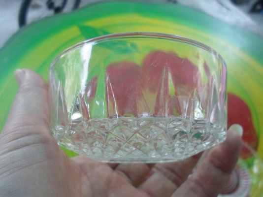 แก้วเป๊ปซี่ งานเก่า ตอกตรามงกุฎ สภาพสวย ๆ ใบละ 70 มี 14 ใบ และ ถ้วยแก้วงานเก่า ตอกตรามงกุฎ ตัวเอส  ทุกใบ ใบละ 50 มี 12 ใบ ด่วน !!!!