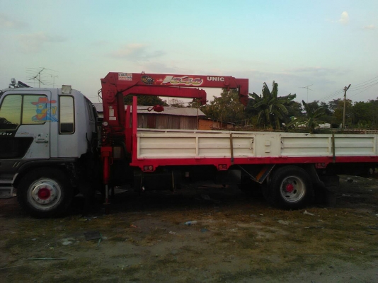 ขายด่วนรถบรรทุก6ล้อ ติดเครน5ตัน4ปอก