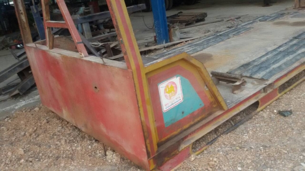 ขายกระบะบรรทุกรถเกี่ยวข้าวราคา 40,000บาท  ติเต่อคุณปิ่น 081 - 9176906