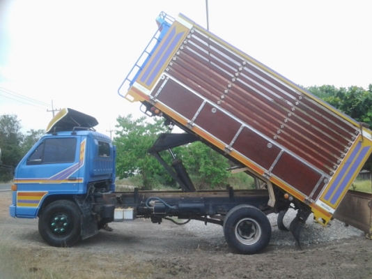 (หรั่งรถบ้าน)ลดราคาเหลือ485000ด่วนคับ 6ล้อดั้มฝากขายคับ เจ้าของต้องการใช้เงินด่วน รถสวยไม่โทรม เครื่องเกียร์สมบรูณ์มาก แห้งๆ ขับดีมากคับ พาวเวอร์ แอร์เย็น ซื้อเท่าไหร่ว่ามาเลยคับ