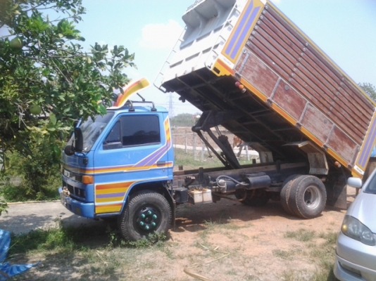 (หรั่งรถบ้าน)ลดราคาเหลือ485000ด่วนคับ 6ล้อดั้มฝากขายคับ เจ้าของต้องการใช้เงินด่วน รถสวยไม่โทรม เครื่องเกียร์สมบรูณ์มาก แห้งๆ ขับดีมากคับ พาวเวอร์ แอร์เย็น ซื้อเท่าไหร่ว่ามาเลยคับ