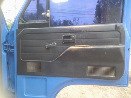 (หรั่งรถบ้าน)ลดราคาเหลือ485000ด่วนคับ 6ล้อดั้มฝากขายคับ เจ้าของต้องการใช้เงินด่วน รถสวยไม่โทรม เครื่องเกียร์สมบรูณ์มาก แห้งๆ ขับดีมากคับ พาวเวอร์ แอร์เย็น ซื้อเท่าไหร่ว่ามาเลยคับ