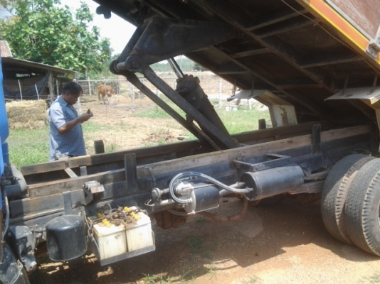 (หรั่งรถบ้าน)ลดราคาเหลือ485000ด่วนคับ 6ล้อดั้มฝากขายคับ เจ้าของต้องการใช้เงินด่วน รถสวยไม่โทรม เครื่องเกียร์สมบรูณ์มาก แห้งๆ ขับดีมากคับ พาวเวอร์ แอร์เย็น ซื้อเท่าไหร่ว่ามาเลยคับ