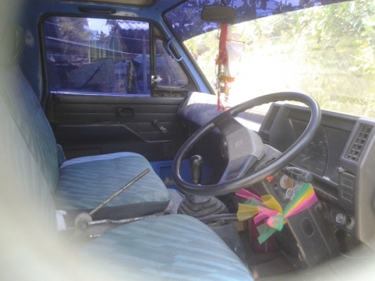 (หรั่งรถบ้าน)ลดราคาเหลือ485000ด่วนคับ 6ล้อดั้มฝากขายคับ เจ้าของต้องการใช้เงินด่วน รถสวยไม่โทรม เครื่องเกียร์สมบรูณ์มาก แห้งๆ ขับดีมากคับ พาวเวอร์ แอร์เย็น ซื้อเท่าไหร่ว่ามาเลยคับ