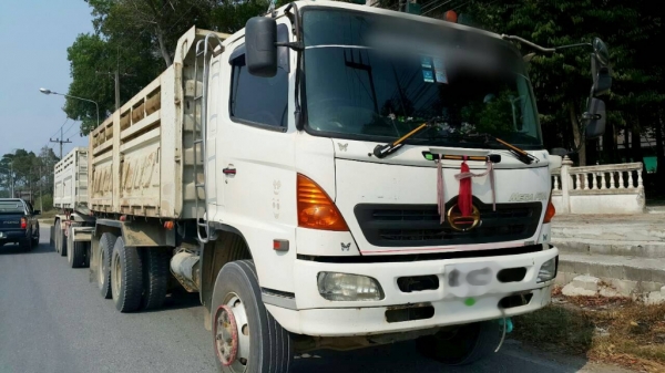 HINO FM 22 ล้อดั้มคะ