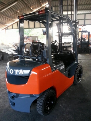 ขาย ฟอล์คลิฟต์ 2.5 ตัน TOYOTA 8FG25 รถปี 2007 ขาย ฟอล์คลิฟต์ 2.5 ตัน TOYOTA 8FG25 รถปี 2007