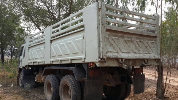 ขาย10ล้อ2เพลา ดั้มFM3H เครื่องHO7D 195แรง พ.เพาเวอร์ เบรกทิฟฟี่ เครื่องดี ภายในสวย ยางดี คัชซีสวย กระบะดั้มสามมิตร สภาพพร้อมใช้งาน เอกสารพร้อมโอน สนใจโทร 090-8588220คุณนะ 093-3258446คุณบิว ID:narong498 หรือ www.truck.in.th/498 หรือfb:ณรงค์ ซื้อขายรถมือสอง