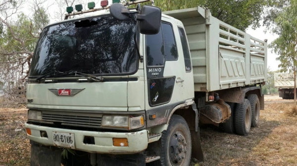 ขาย10ล้อ2เพลา ดั้มFM3H เครื่องHO7D 195แรง พ.เพาเวอร์ เบรกทิฟฟี่ เครื่องดี ภายในสวย ยางดี คัชซีสวย กระบะดั้มสามมิตร สภาพพร้อมใช้งาน เอกสารพร้อมโอน สนใจโทร 090-8588220คุณนะ 093-3258446คุณบิว ID:narong498 หรือ www.truck.in.th/498 หรือfb:ณรงค์ ซื้อขายรถมือสอง