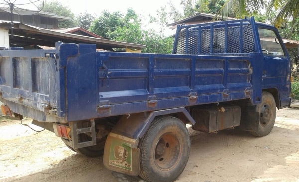 ISUZU ELF 88 HP 4JB1 หกล้อดั๊มพ์ กระบะดั๊มพ์เหล็กบรรทุก 3-4 คิวความยาว 3.20 เมตรสภาพอย่างสวยพร้อมบรรทุกได้เลย เครื่องยนต์แรงดีมากครับ หัวเก๋งสวยไม่ผุภายในคอนโซลครบ พวงมาลัยธรรมดา ช่วงล่างเดิมๆคัชซีไม่แตกไม่บวม คานหน้าเฟืองท้าย 5 น็อต ยาง 7.50 ขอบ 16 สภาพด ISUZU ELF 88 HP 4JB1 หกล้อดั๊มพ์ กระบะดั๊มพ์เหล็กบรรทุก 3-4 คิวความยาว 3.20 เมตรสภาพอย่างสวยพร้อมบรรทุกได้เลย เครื่องยนต์แรงดีมากครับ หัวเก๋งสวยไม่ผุภายในคอนโซลครบ พวงมาลัยธรรมดา ช่วงล่างเดิมๆคัชซีไม่แตกไม่บวม คานหน้าเฟืองท้าย 5 น็อต ยาง 7.50 ขอบ 16 สภาพด