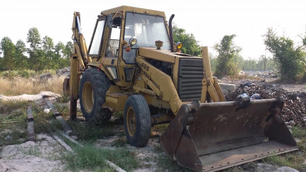 ขายด่วน รถตักหน้าขุดหลัง CAT 428 (ขายตามสภาพ)รถใช้งานได้