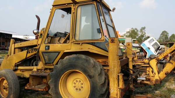 ขายด่วน รถตักหน้าขุดหลัง CAT 428 (ขายตามสภาพ)รถใช้งานได้