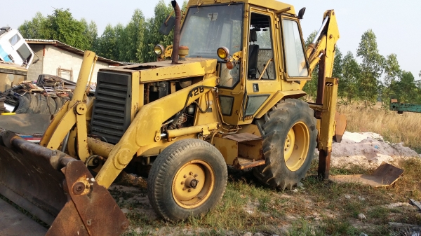 ขายด่วน รถตักหน้าขุดหลัง CAT 428 (ขายตามสภาพ)รถใช้งานได้