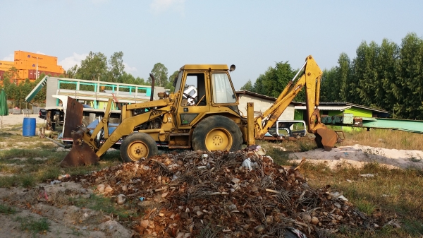 ขายด่วน รถตักหน้าขุดหลัง CAT 428 (ขายตามสภาพ)รถใช้งานได้