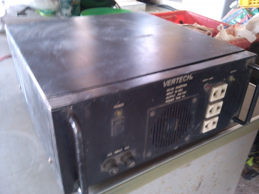 อินเวอร์เตอร์เข้า 24 โวลท์ออก 220 โวลท์