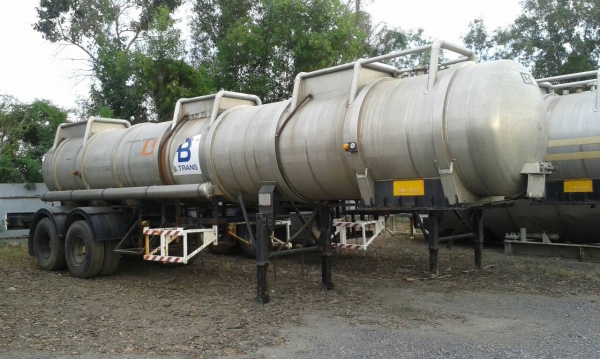 ขายด่วน หางเทเลอร์พ่วงแทงค์แสตนเลส มอเตอร์ โบเวอร์ รถโฟล์คลิฟท์