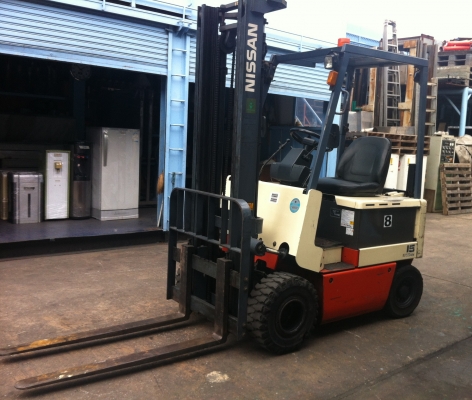 ขายด่วน หางเทเลอร์พ่วงแทงค์แสตนเลส มอเตอร์ โบเวอร์ รถโฟล์คลิฟท์