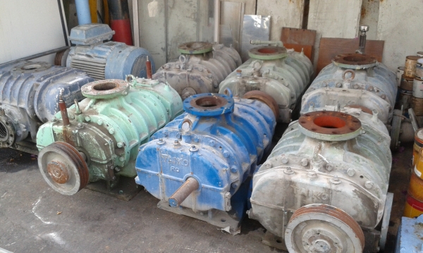 ขายด่วน หางเทเลอร์พ่วงแทงค์แสตนเลส มอเตอร์ โบเวอร์ รถโฟล์คลิฟท์