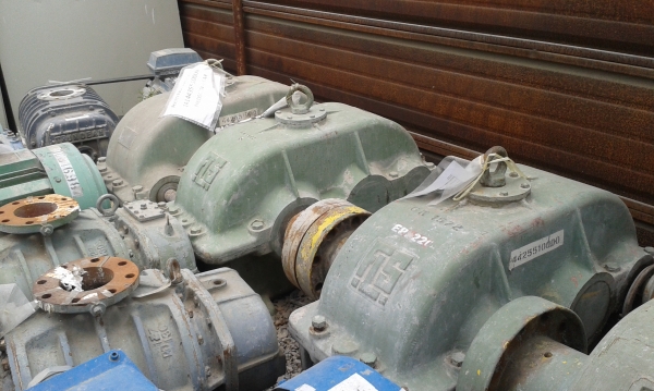 ขายด่วน หางเทเลอร์พ่วงแทงค์แสตนเลส มอเตอร์ โบเวอร์ รถโฟล์คลิฟท์