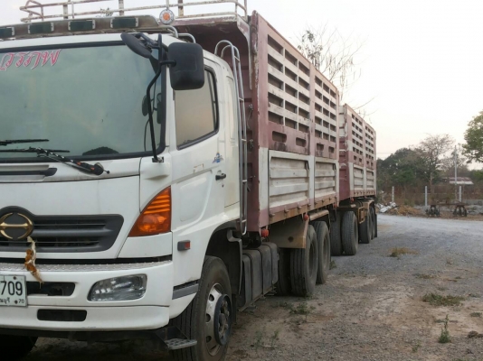 10ล้อดั้ม HINO MEGA 320ปี48 ลูก3คานแท้ หัวสีเดิม