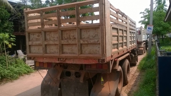 ขาย 10 ล้อดั้ม HINO FM3H เครื่องเดิม HO7D 195 แรงม้า เกียร์เดิม สโลว์เดิม ช่วงล่างแน่น ทะเบียนเต็มพร้อมโอน ราคาต่อรองได้ครับ ขาย 10 ล้อดั้ม HINO FM3H เครื่องเดิม HO7D 195 แรงม้า เกียร์เดิม สโลว์เดิม ช่วงล่างแน่น ทะเบียนเต็มพร้อมโอน ราคาต่อรองได้ครับ