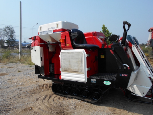 รถเกี่ยวข้าว YANMAR CA85