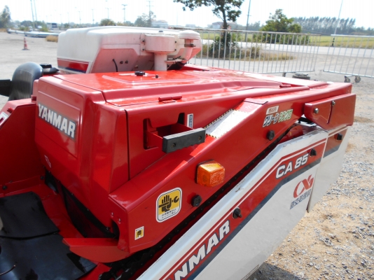 รถเกี่ยวข้าว YANMAR CA85