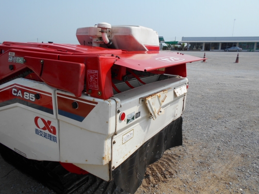 รถเกี่ยวข้าว YANMAR CA85