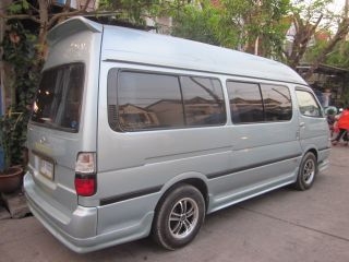 รถตู้หลังคาสูง พร้อมใช้